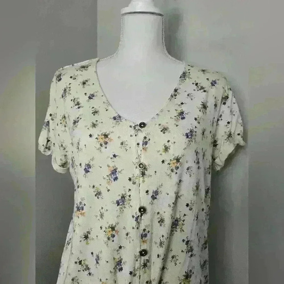 American Eagle Floral Button-Down Tie Front Top - Picture 5 of 10